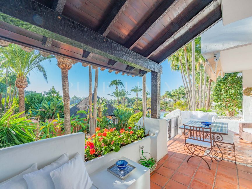 Charming two bedroom apartment in Puente Romano, Marbella Golden Mile