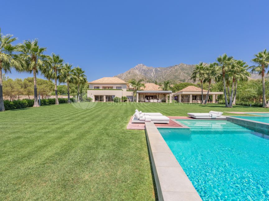 Breath-taking Villa in La Quinta de Sierra Blanca, Golden Mile