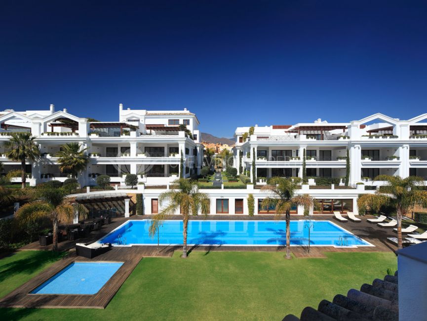 Frontline beach apartment in Estepona