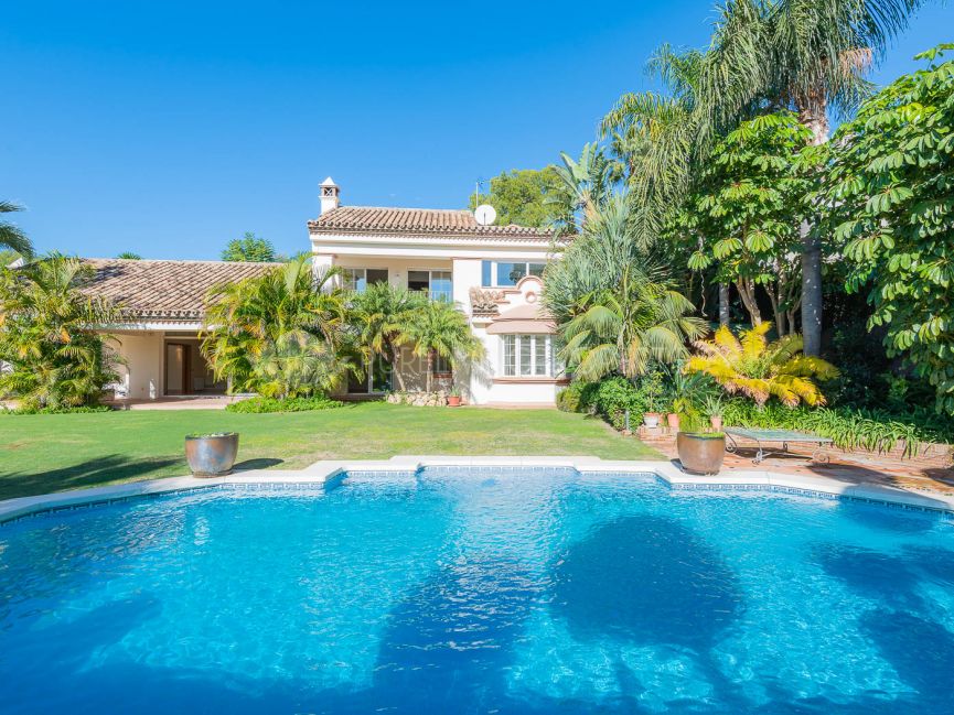 Villa in Altos Reales, Marbella Golden Mile.