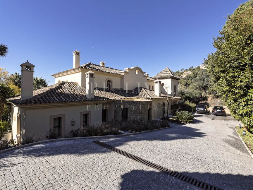 Amazing Villa with sea views in La Zagaleta
