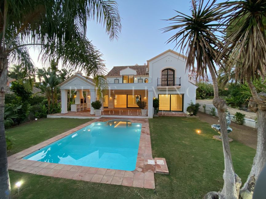 Lovely detached Villa close to the beach in Guadalmina Baja