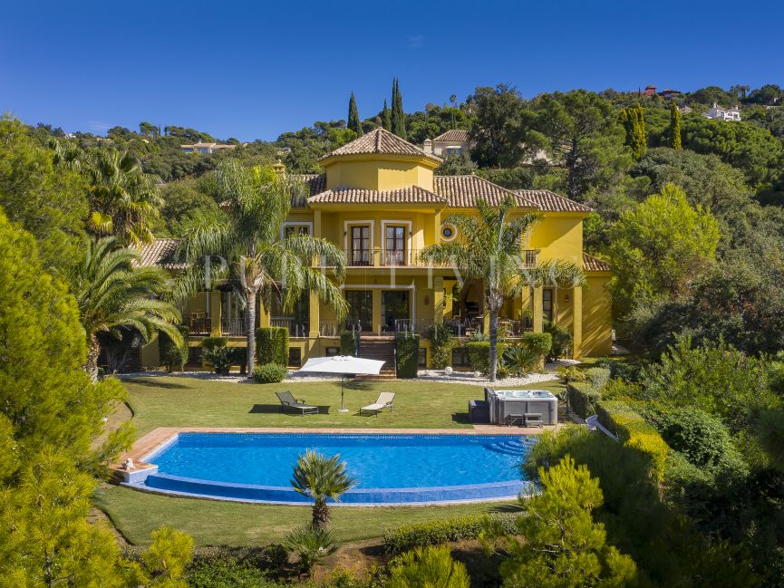 Andalusian style Villa in La Zagaleta