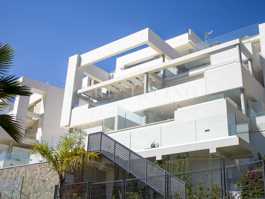 Newly built contemporary two bedroom apartment in La Morelia, Nueva Andalucia