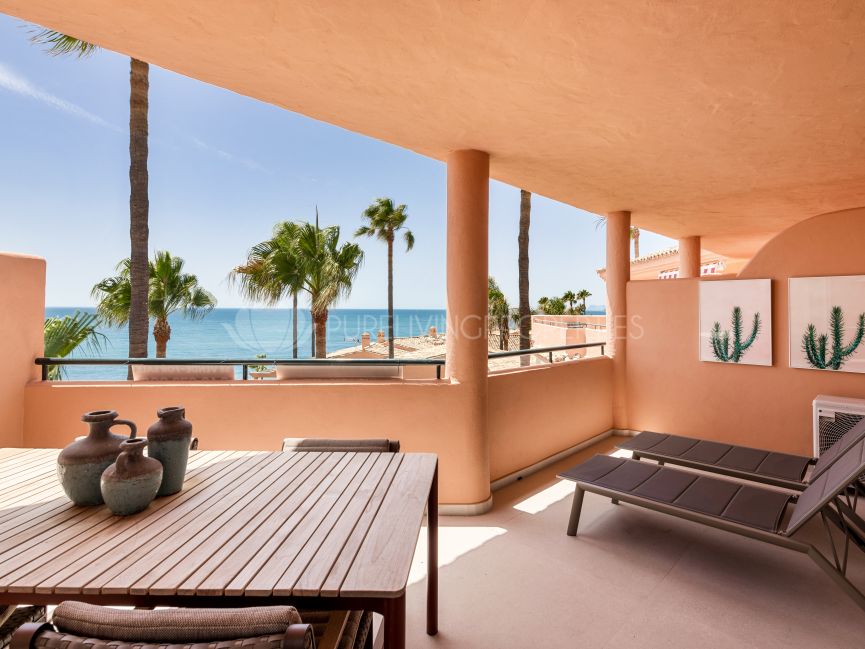 First line penthouse in Bermuda Beach, Estepona