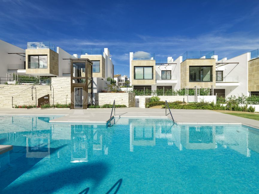 Brand new townhouse in Nueva Andalucia