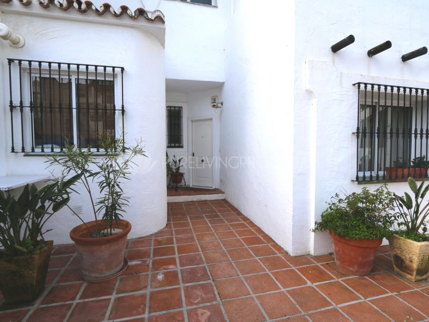 Maison Mitoyenne 4 Chambres á Coucher Dans Los Naranjos de Marbella