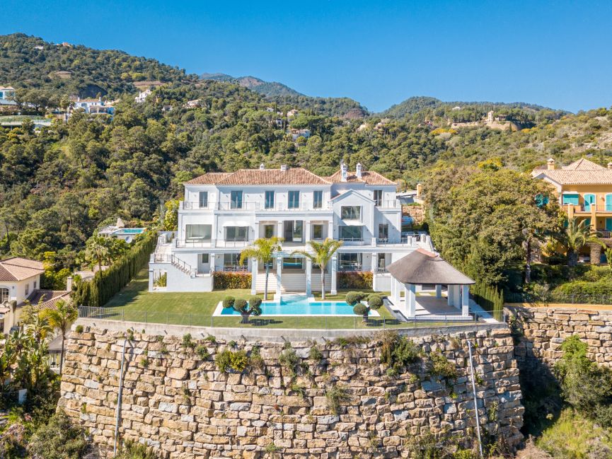 Impresionante Villa situada en un lugar perfecto con vistas panorámicas en El Madroñal, Benahavis