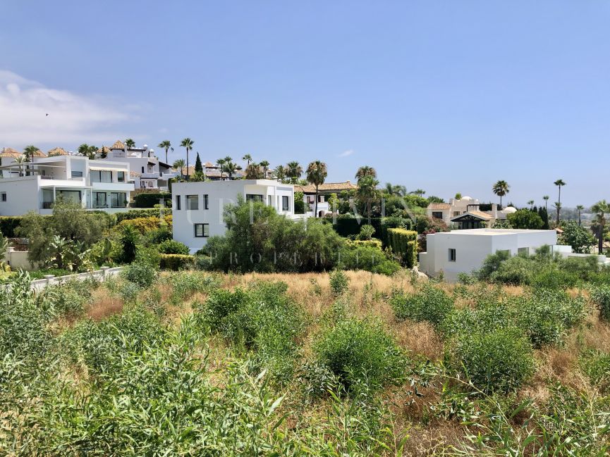 Plot with views for sale in Paraiso Alto, Benahavis