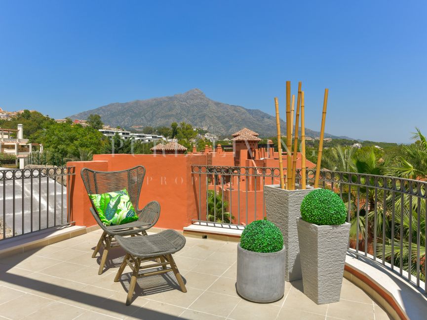 Amazing two bedroom apartment in Alminar de Marbella
