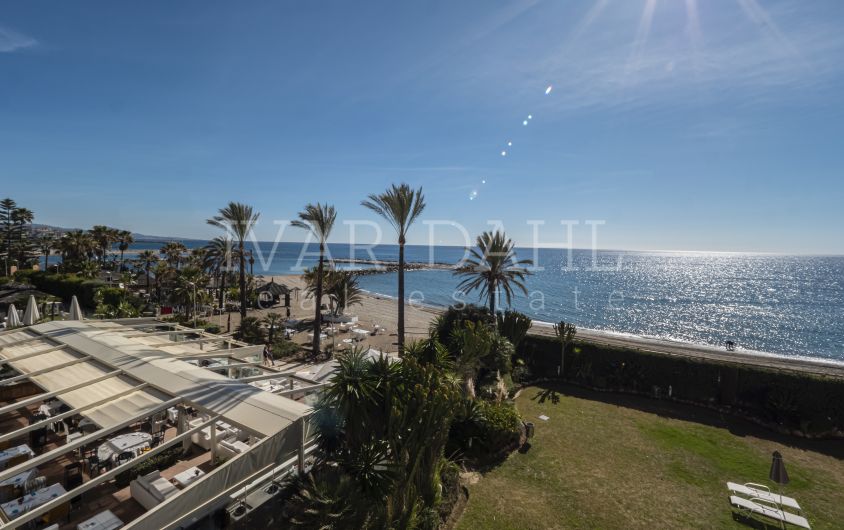 Front line beach apartment for sale in Puerto Banus, Marbella
