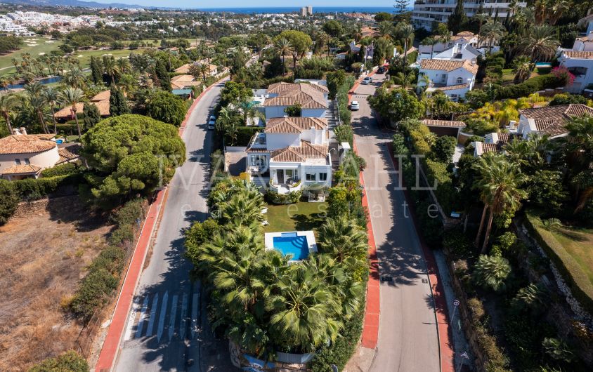 Lysande lyxvilla med panoramautsikt över berget La Concha, Nueva Andalucía, Marbella
