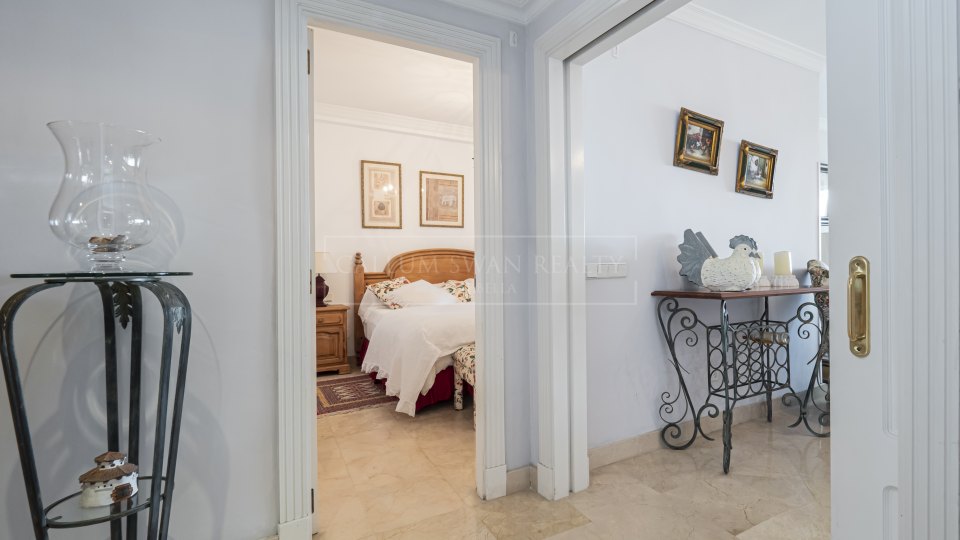 Marbella - Puerto Banus, Appartement spacieux en première ligne de plage à Puerto Banus