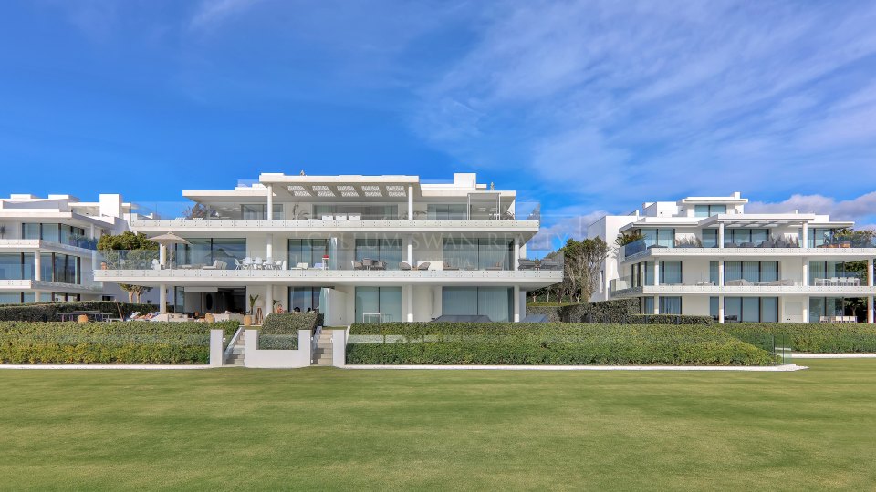 Luxury frontline beach apartment on the New Golden Mile