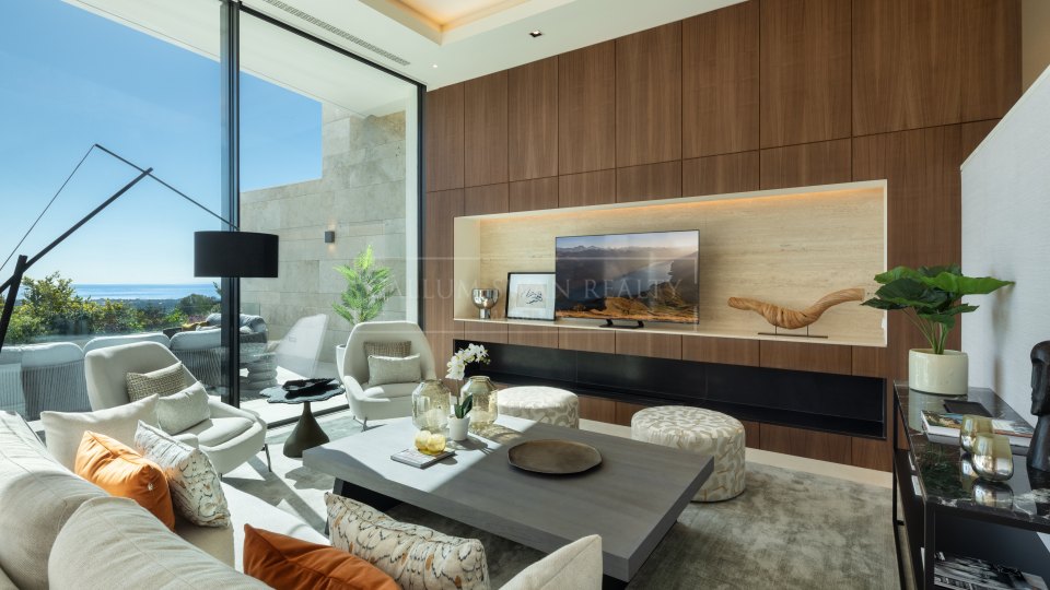 Benahavis, Luxury duplex apartment in La Quinta with sea views