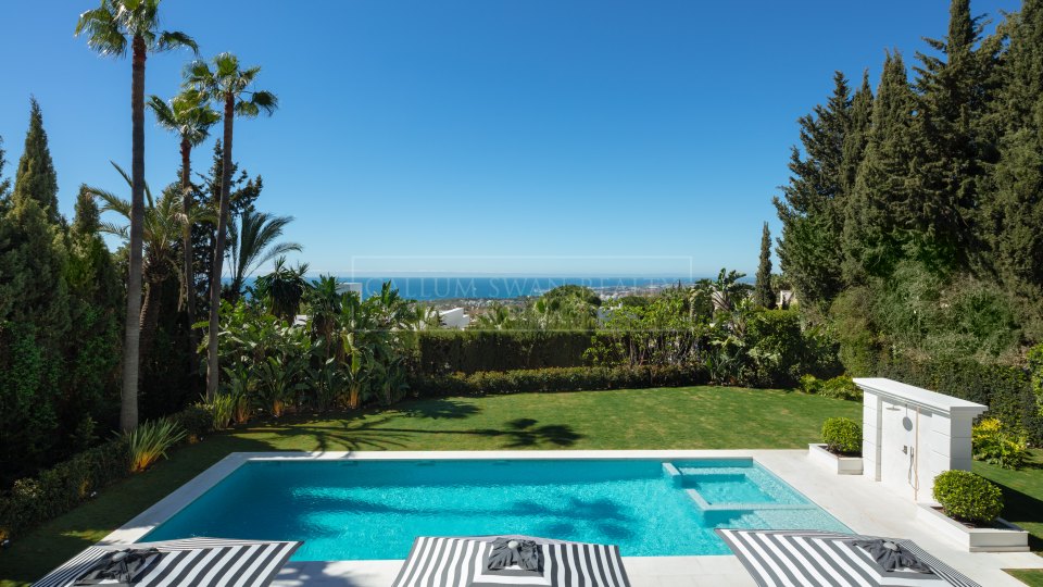 Marbella Golden Mile, Luxury villa in Sierra Blanca with indoor pool and sea views