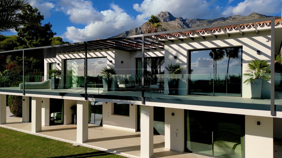 Marbella Golden Mile, Contemporary luxury villa for sale in Nagüeles