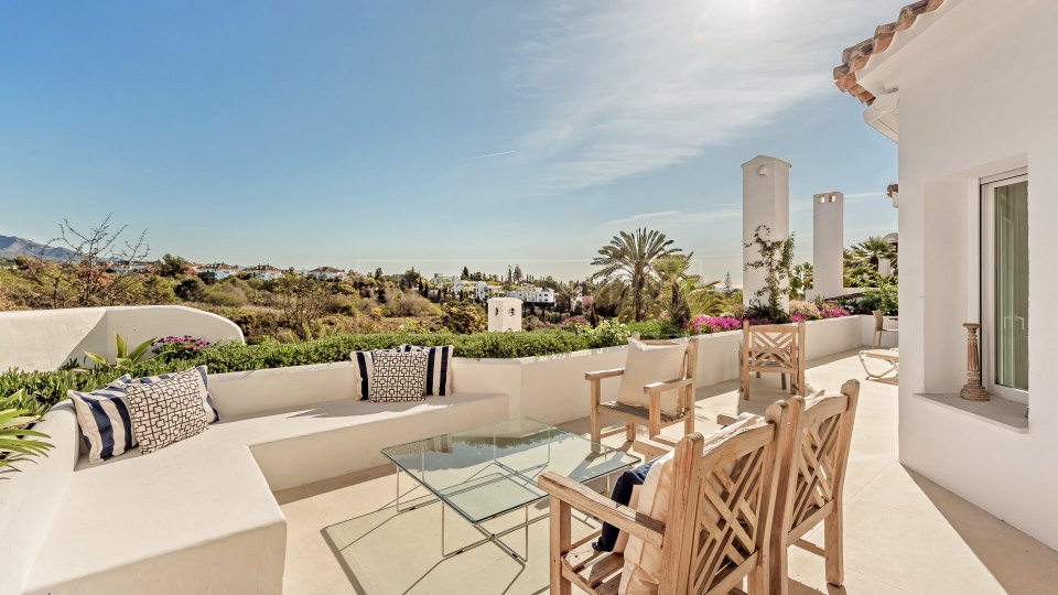 Marbella Golden Mile, Stunning luxury apartment in Ancon Sierra, Lomas de Marbella Club