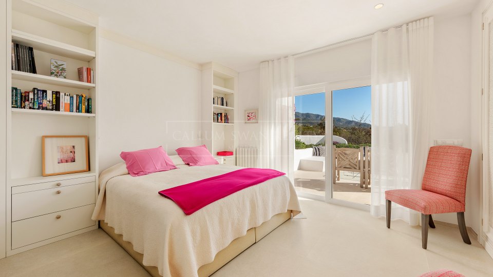 Marbella Golden Mile, Stunning luxury apartment in Ancon Sierra, Lomas de Marbella Club