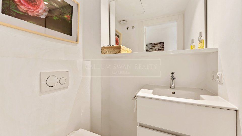 Marbella Golden Mile, Stunning luxury apartment in Ancon Sierra, Lomas de Marbella Club