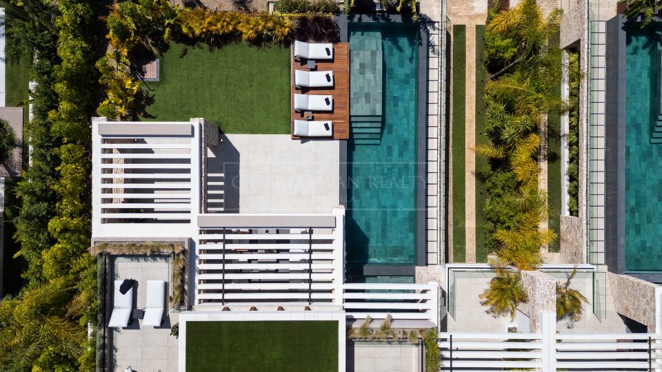 Nueva Andalucia, Villa moderna, a pie de todos los servicios en Nueva Andalucía