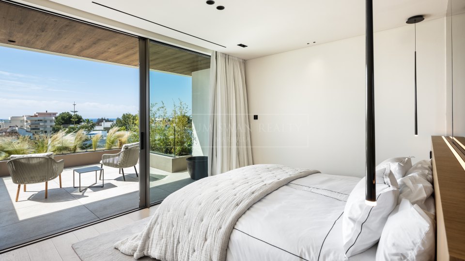 Nueva Andalucia, Villa moderna, a pie de todos los servicios en Nueva Andalucía