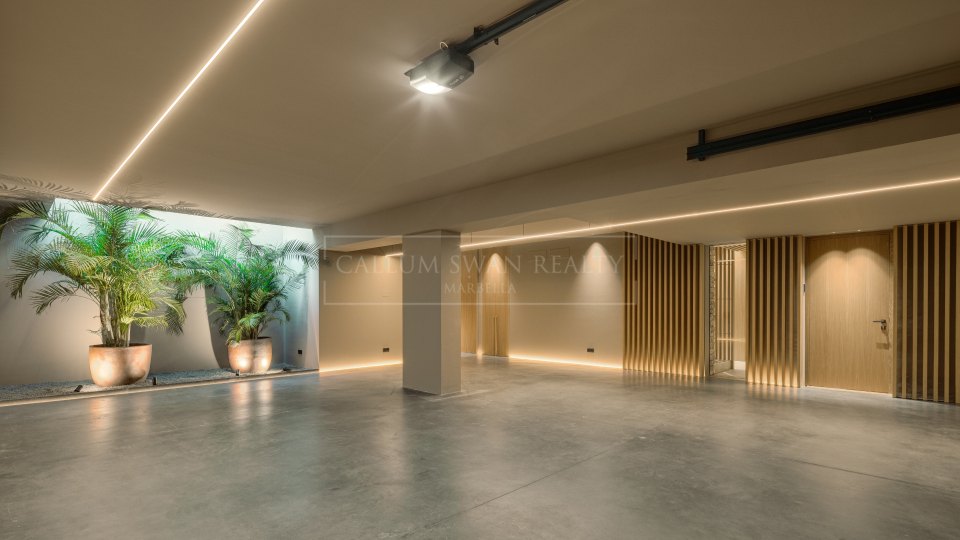 Nueva Andalucia, Villa moderna, a pie de todos los servicios en Nueva Andalucía