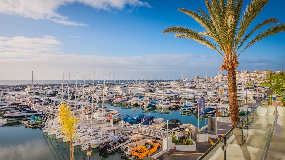 Marbella - Puerto Banus, Duplex-penthouse dans la marina de Puerto Banus avec vue sur la marina