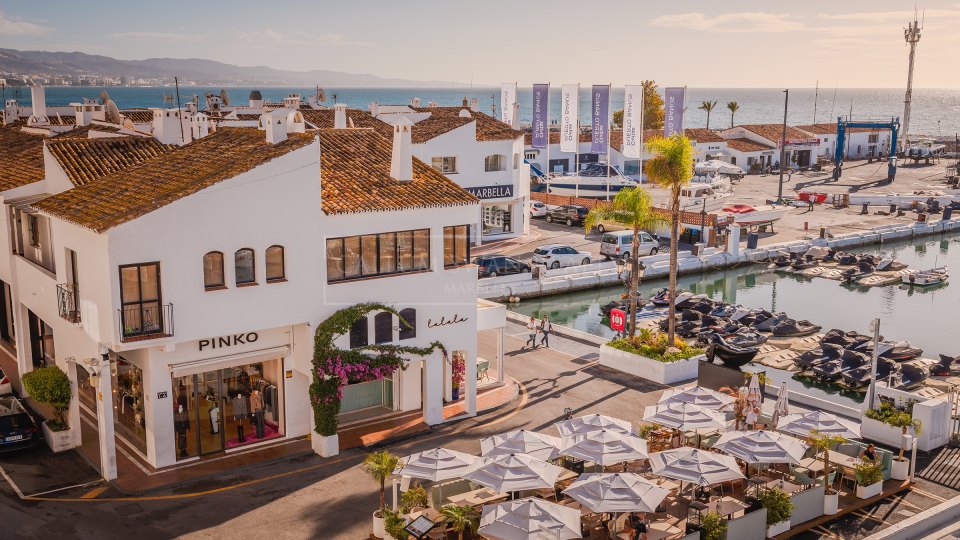 Marbella - Puerto Banus, Duplex-penthouse dans la marina de Puerto Banus avec vue sur la marina