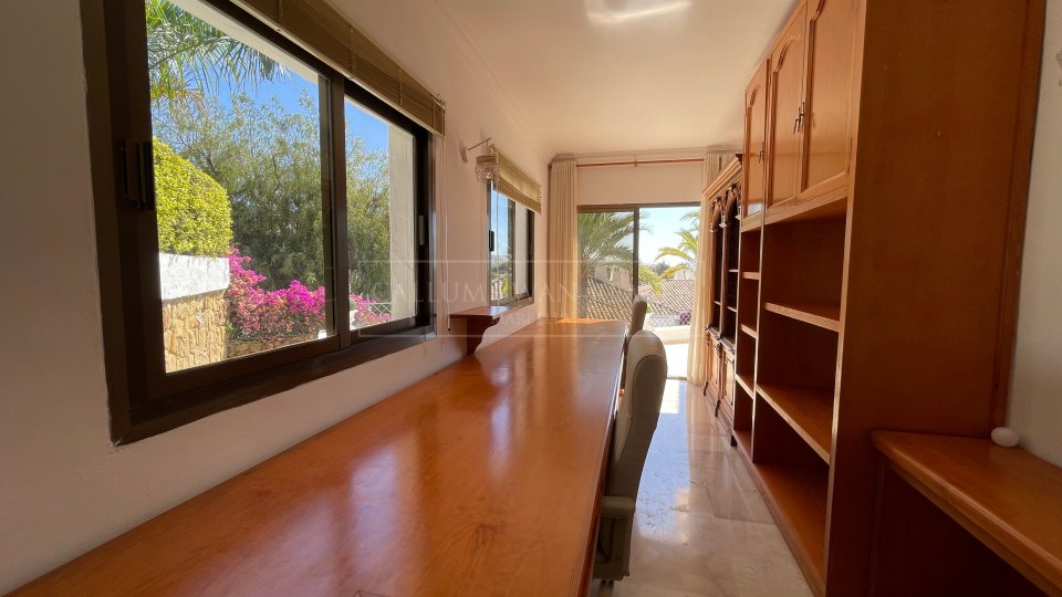 Marbella Golden Mile, Preciosa villa familiar en Ancon Sierra