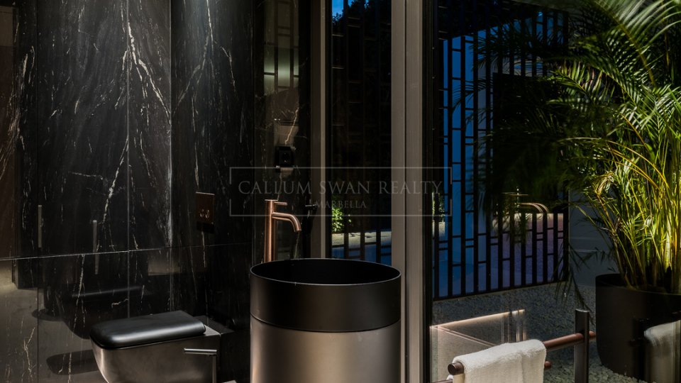 Marbella Golden Mile, Villa de luxe sur le Golden Mile de Marbella, à distance de marche de la plage