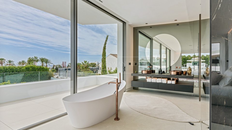 Marbella Golden Mile, Villa de luxe sur le Golden Mile de Marbella, à distance de marche de la plage