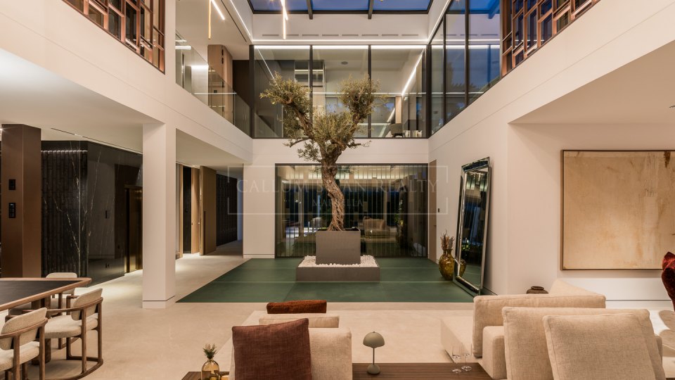 Marbella Golden Mile, Villa de luxe sur le Golden Mile de Marbella, à distance de marche de la plage