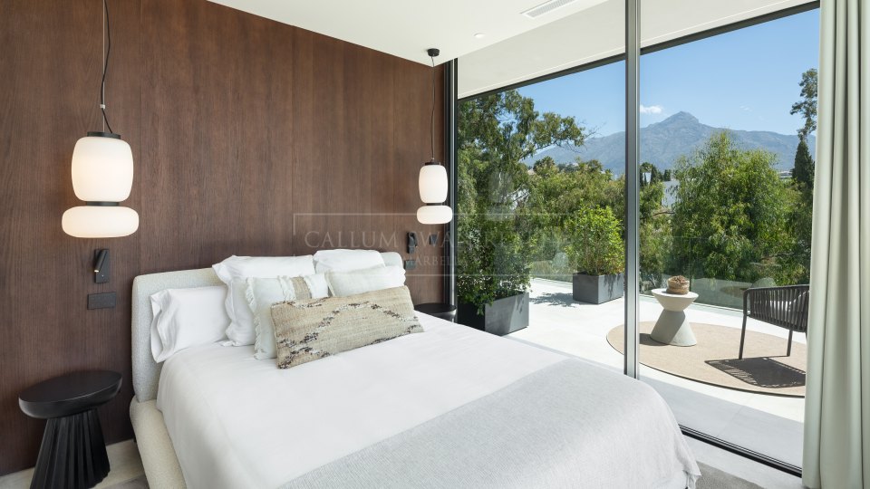 Nueva Andalucia, Villa moderna con vistas a la montaña en La Cerquilla