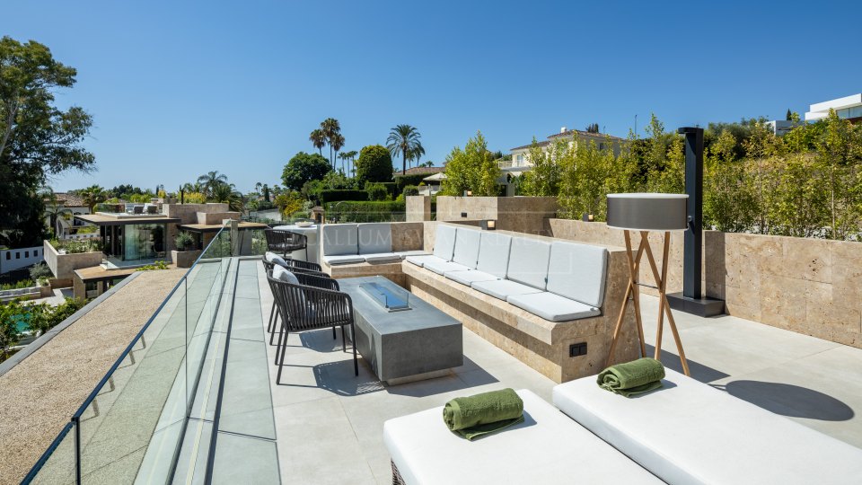 Nueva Andalucia, Villa moderna con vistas a la montaña en La Cerquilla