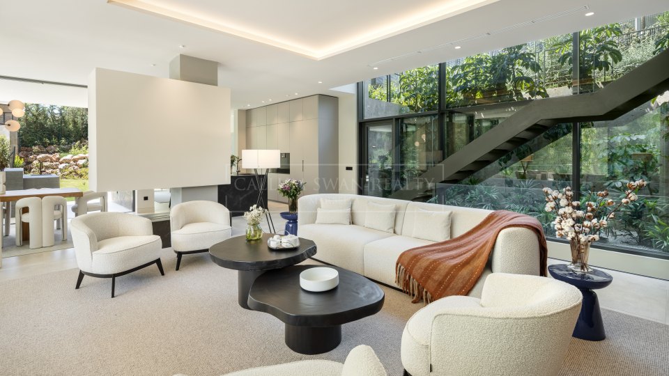 Nueva Andalucia, Villa moderna con vistas a la montaña en La Cerquilla