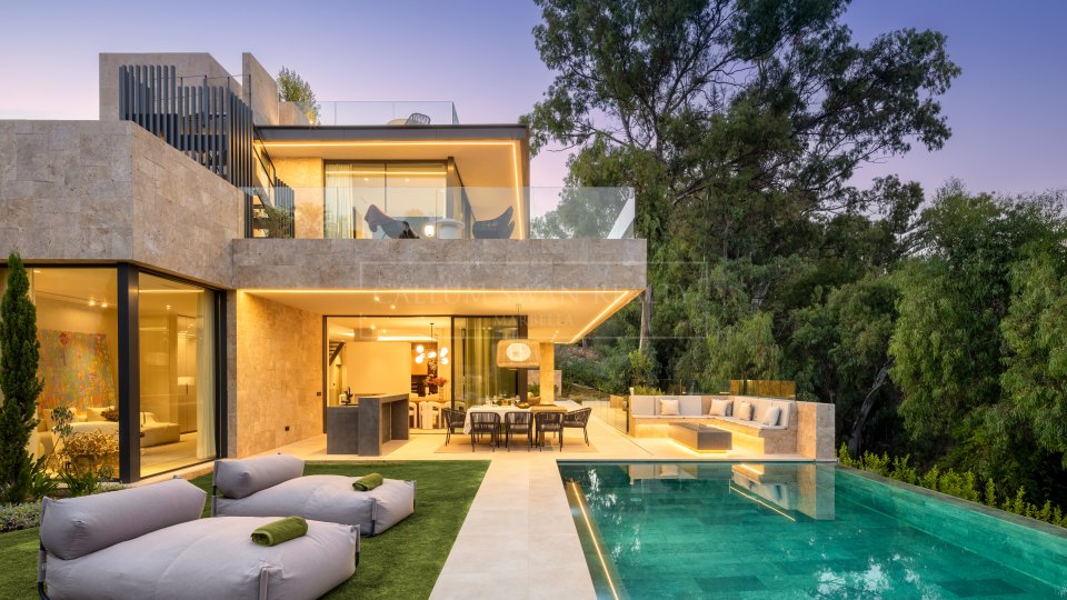 Nueva Andalucia, Villa moderna con vistas a la montaña en La Cerquilla