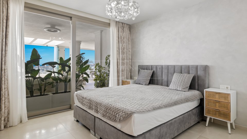 Nueva Andalucia, Apartamento de lujo con vistas panorámicas al mar