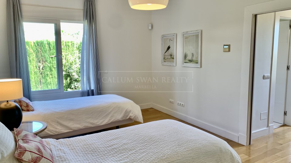 Marbella Golden Mile, Modern family home in Altos de Puente Romano