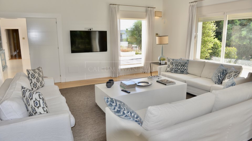 Marbella Golden Mile, Modern family home in Altos de Puente Romano