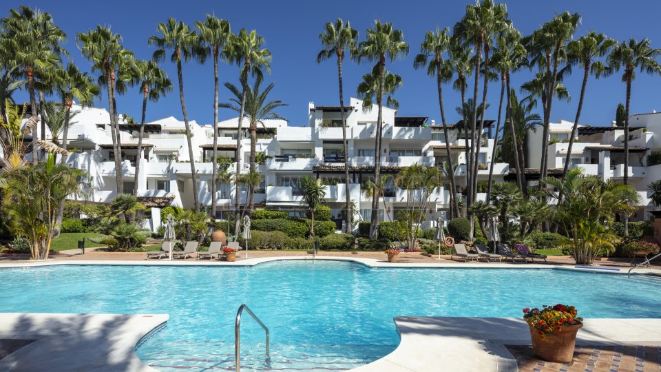Marbella Golden Mile, Elegant luxury Apartment in Marina Puente Romano
