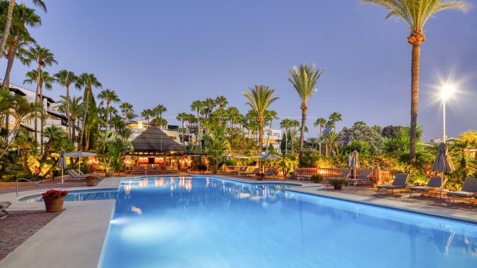 Marbella Golden Mile, Elegant luxury Apartment in Marina Puente Romano