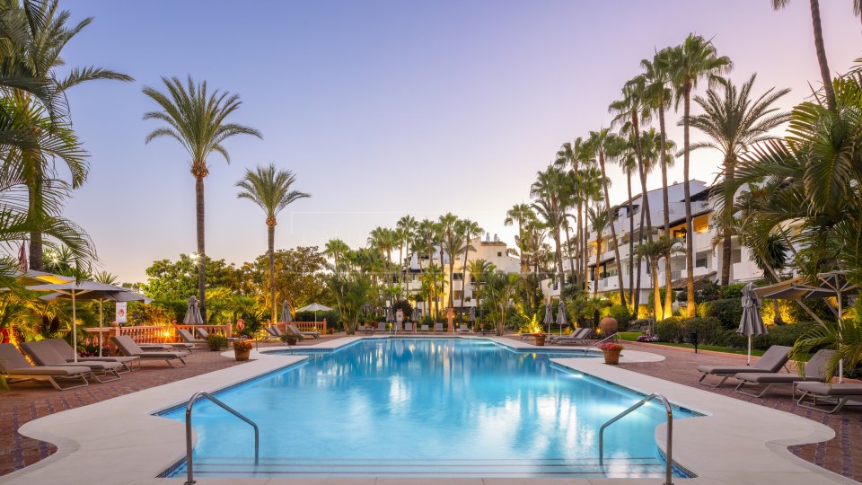 Marbella Golden Mile, Elegant luxury Apartment in Marina Puente Romano