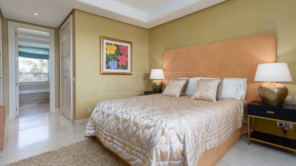 Marbella Golden Mile, Exquisite Property in La Trinidad: Luxury and Comfort in Marbella
