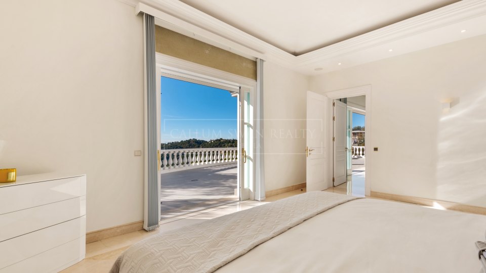 Benahavis, Elegante Villa en La Zagaleta con preciosas vistas al mar