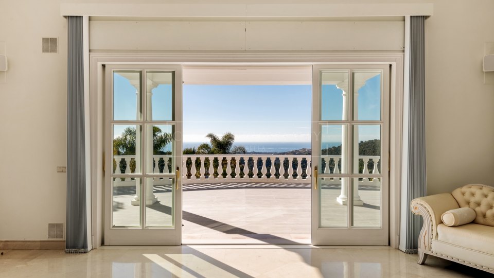 Benahavis, Elegante Villa en La Zagaleta con preciosas vistas al mar