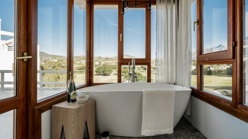 Nueva Andalucia, Penthouse à vendre à Alcores del Golf, Nueva Andalucia