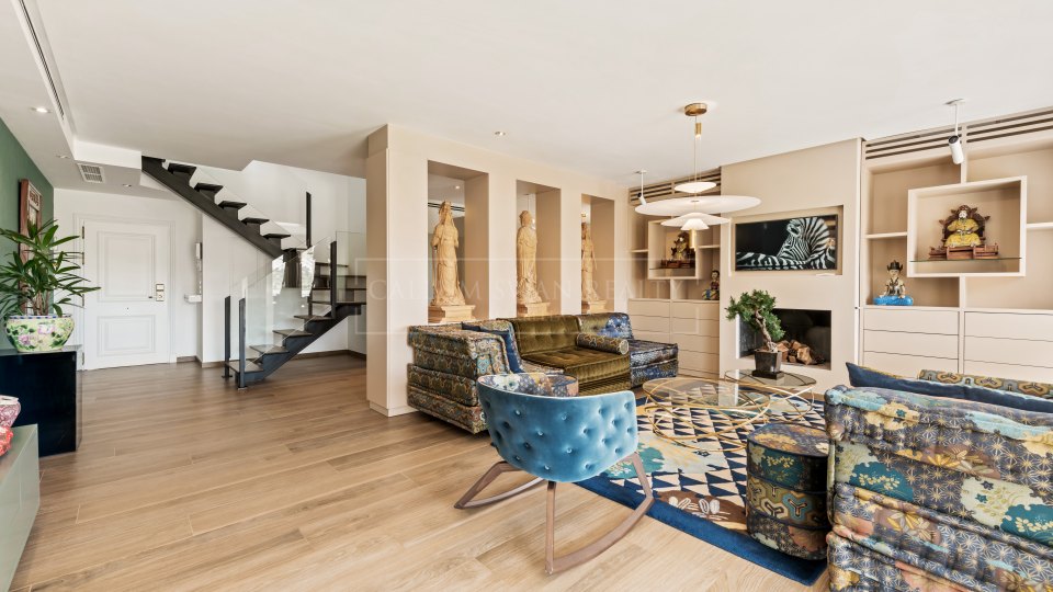 Nueva Andalucia, Superbe penthouse duplex à vendre à Las Alamandas