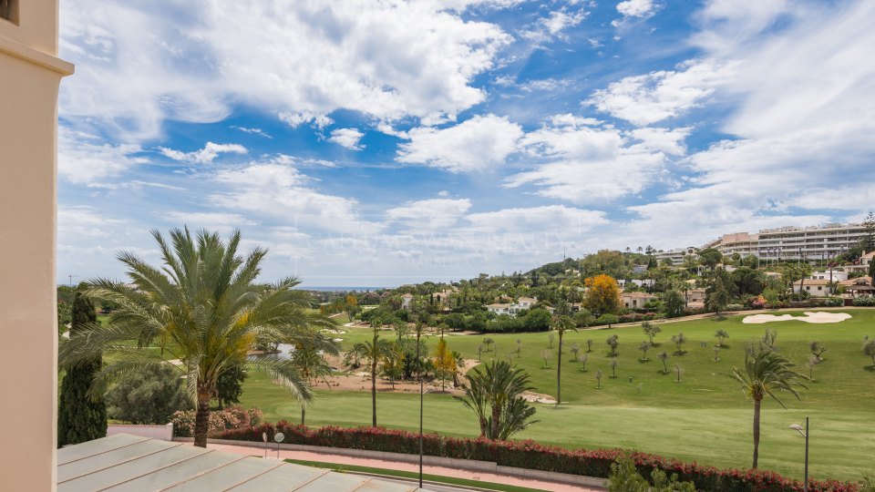 Nueva Andalucia, Superbe penthouse duplex à vendre à Las Alamandas