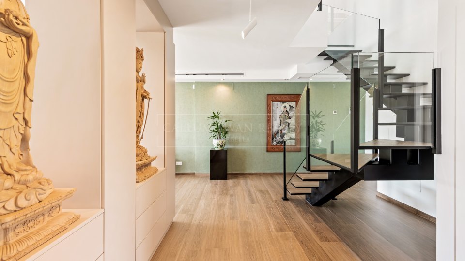 Nueva Andalucia, Superbe penthouse duplex à vendre à Las Alamandas